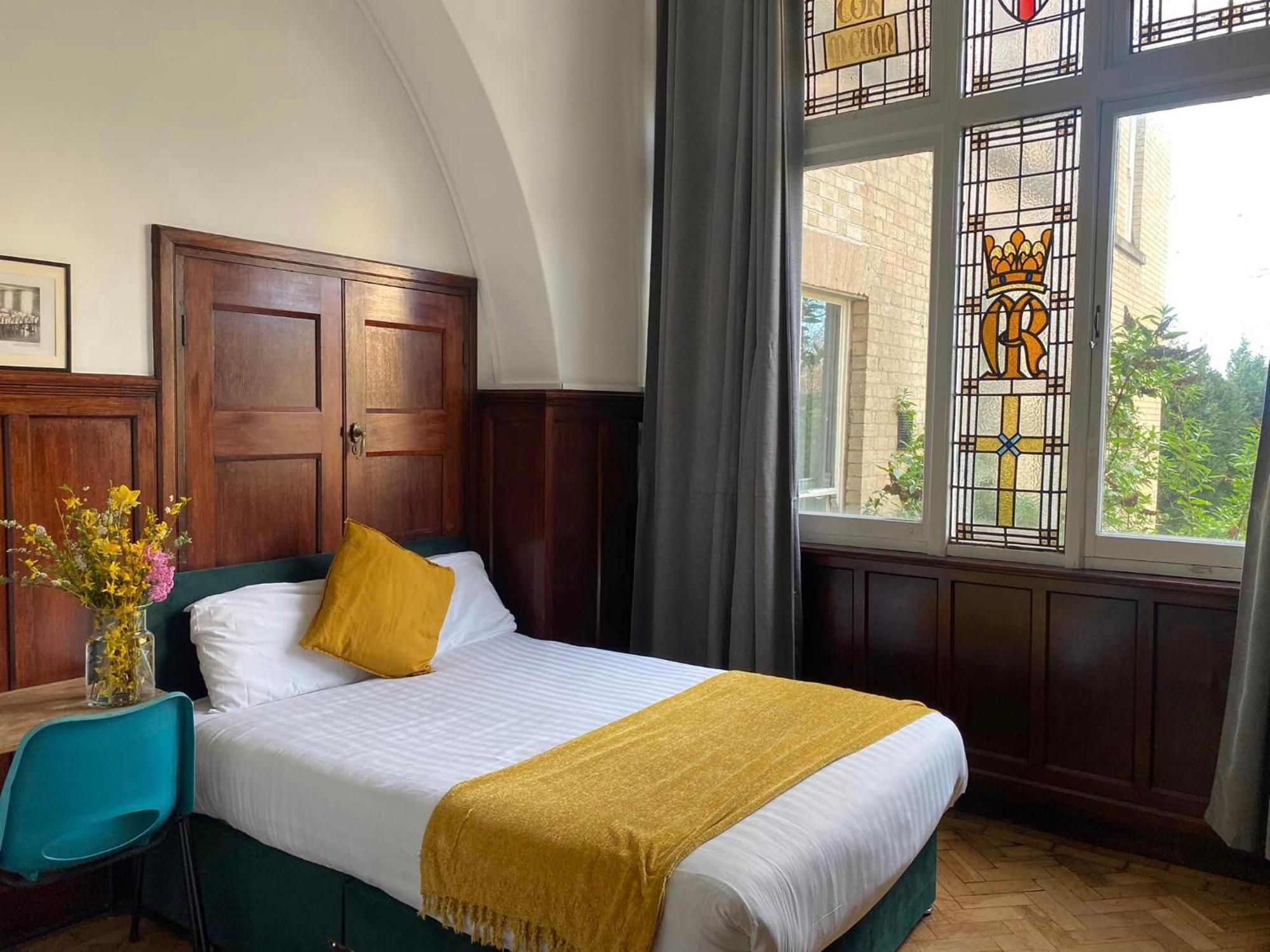 Endsleigh Park Hotel 2*