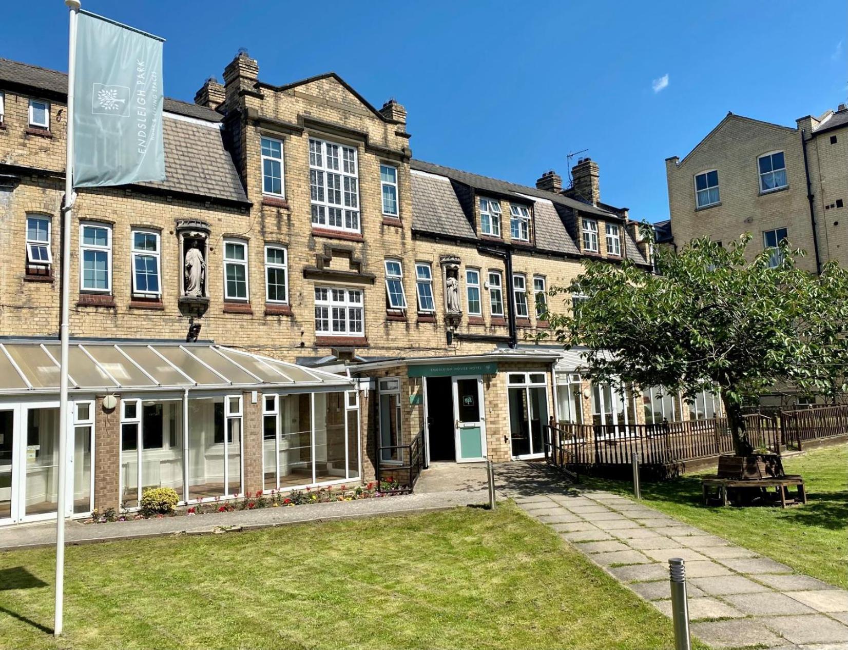 Endsleigh Park Hotel 2*